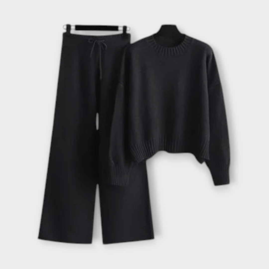 Stella – Casual Broderet Sæt