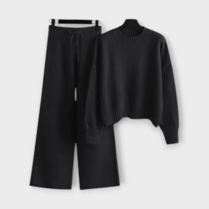 Stella – Casual Broderet Sæt
