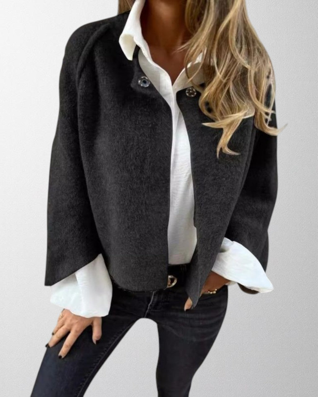 Olivia - Kort jakke med elegante, udvidede ærmer