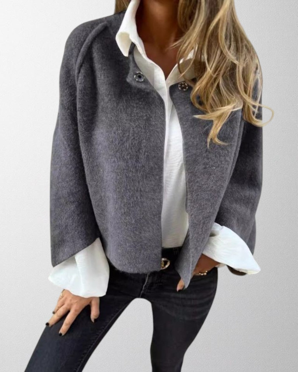 Olivia - Kort jakke med elegante, udvidede ærmer