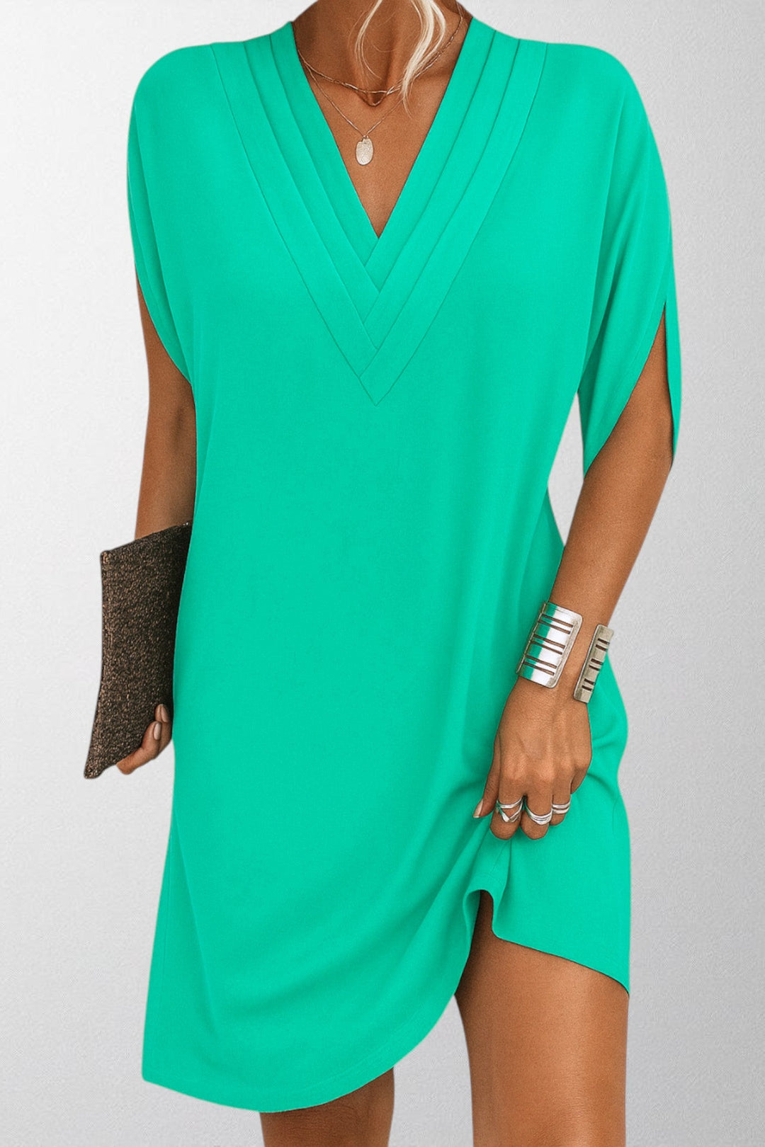 Olivia - Elegant V-hals Midi Kjole
