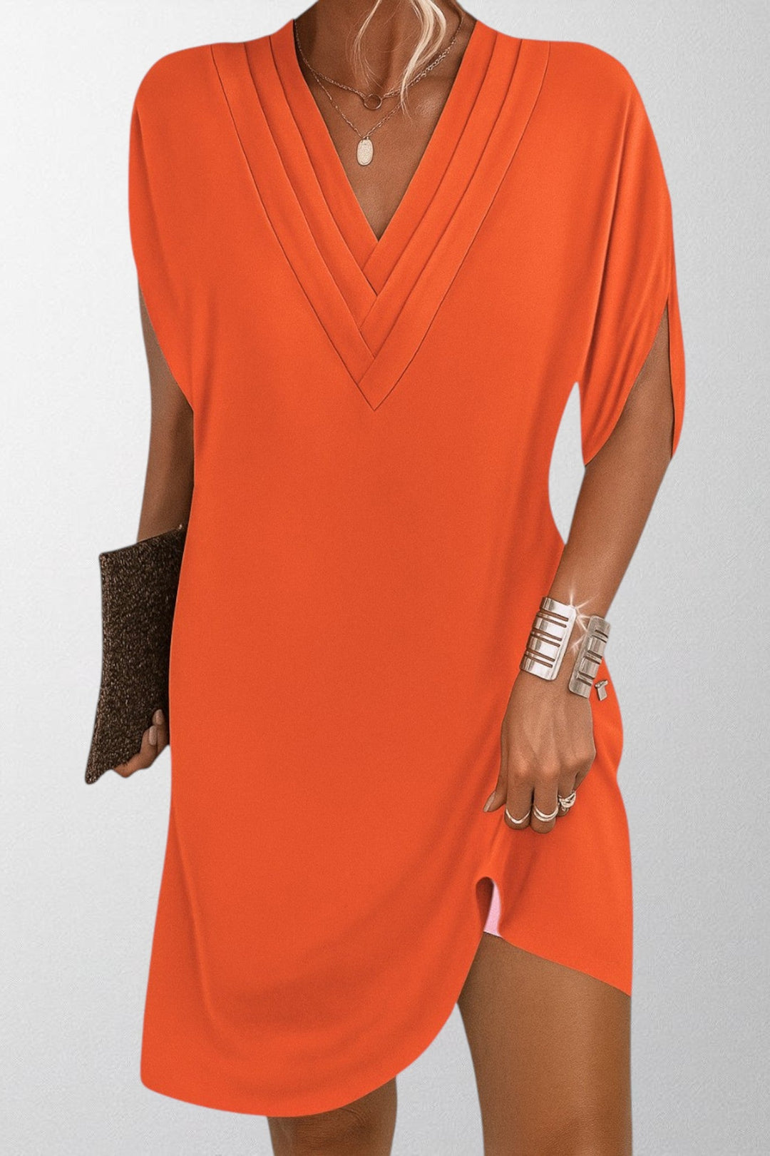 Olivia - Elegant V-hals Midi Kjole