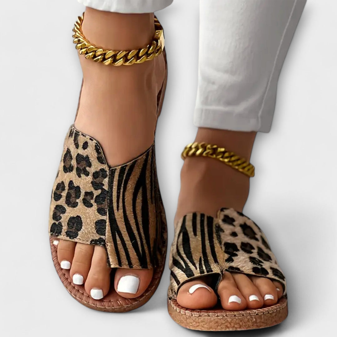 Zyrell – Chic To-farvet Mules med Leopardprint