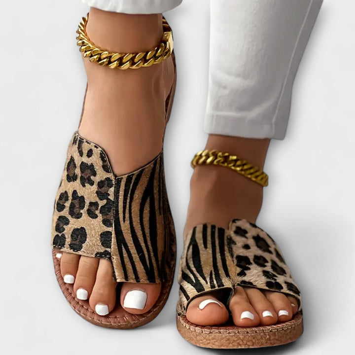 Zyrell – Chic To-farvet Mules med Leopardprint