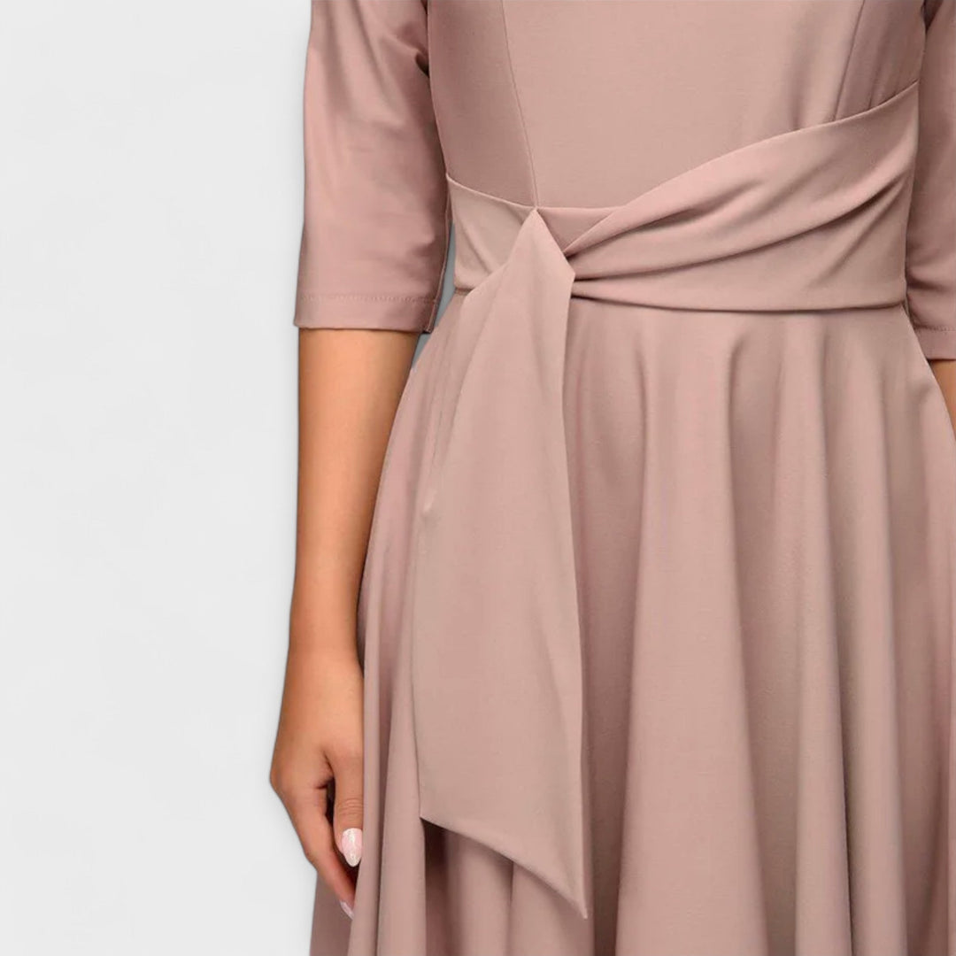 Wanda - Elegant Svingende Kjole