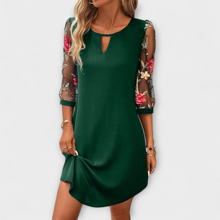 Livia - Robe Elegance Tidens Uforanderlighed