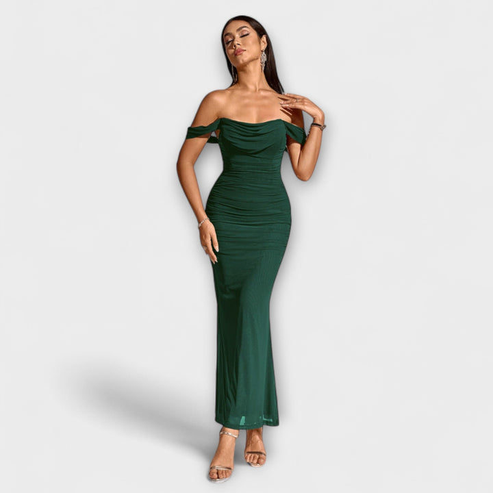 Waltraud - Bodycon kjole med bare skuldre og rynker