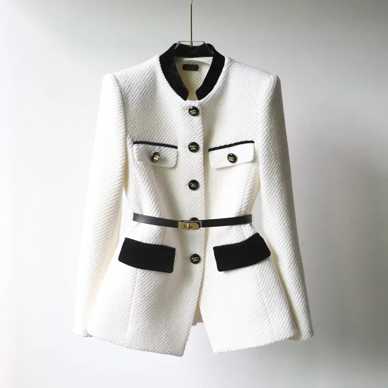 Beatrice Uldfrakke | Tidless Elegance