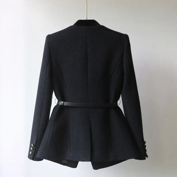 Beatrice Uldfrakke | Tidless Elegance