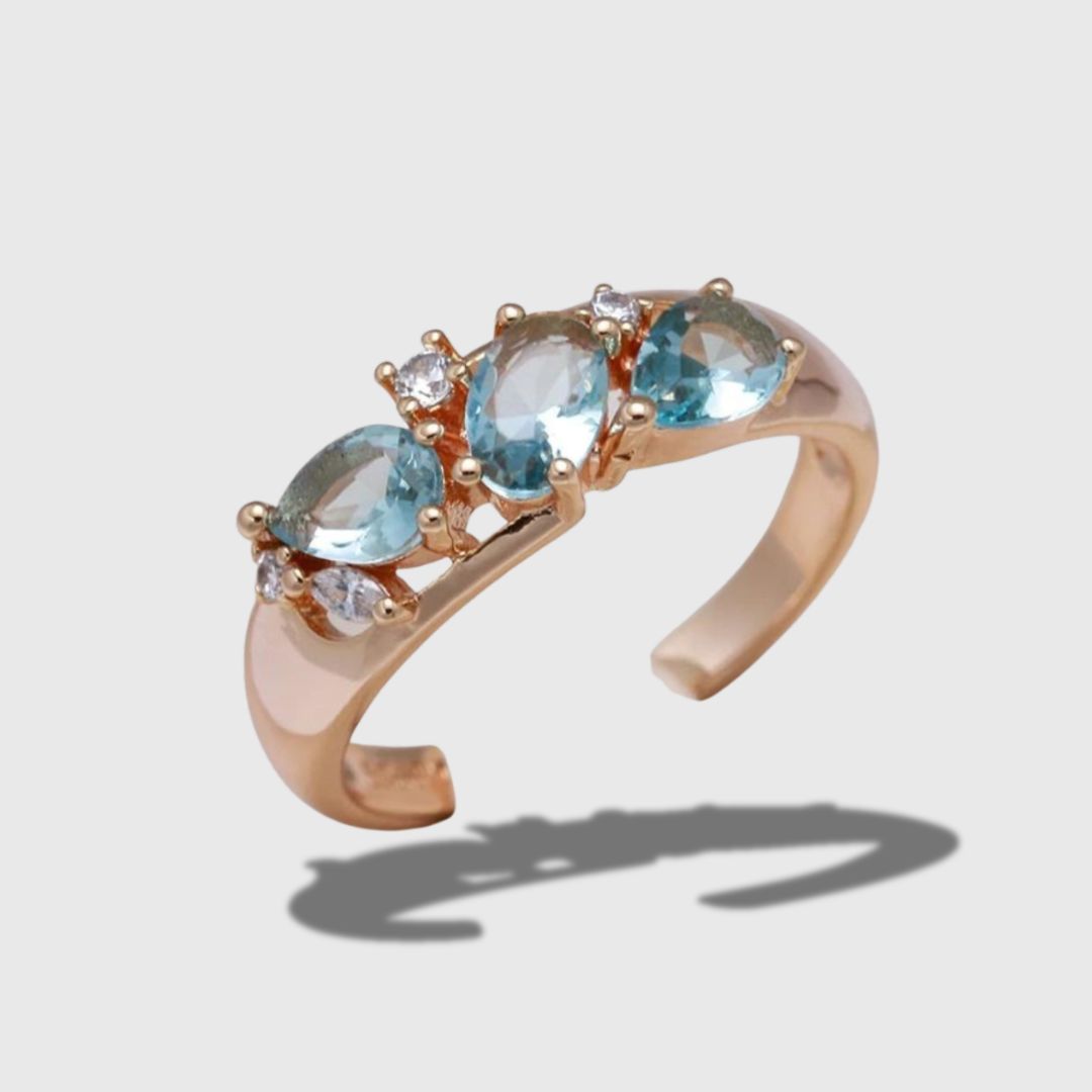 Elegant vintage ring med blå zirconia i guld