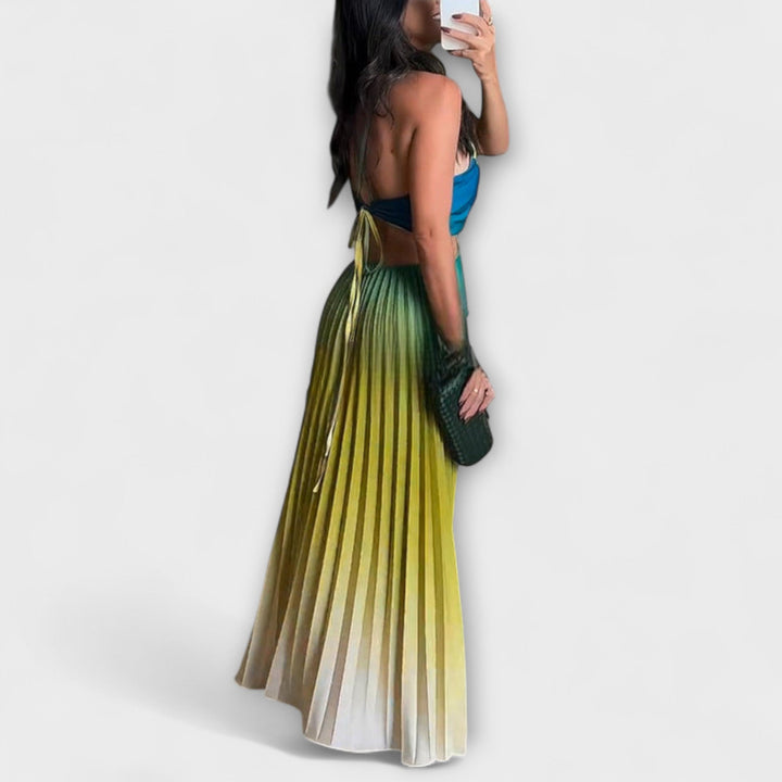 Haven – Chic Rygfri Tie-Dye Gradient Plisseret Maxikjole