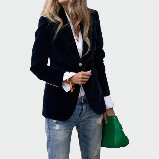 Lileth – Tidøs Elegance i en Skræddersyet Blazer