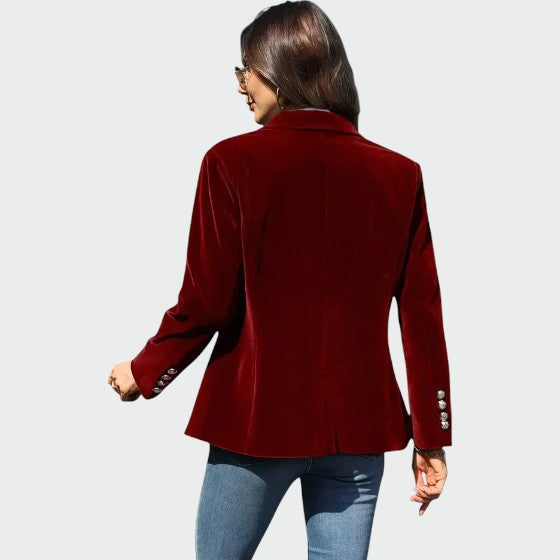 Lileth – Tidøs Elegance i en Skræddersyet Blazer