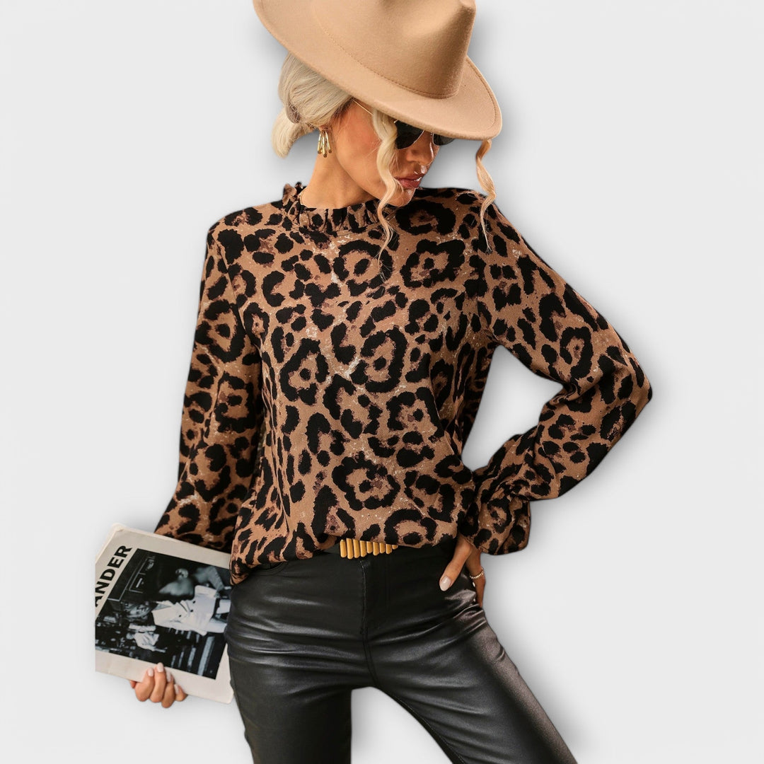 Kayla - Leopardbluse med plisseret krave