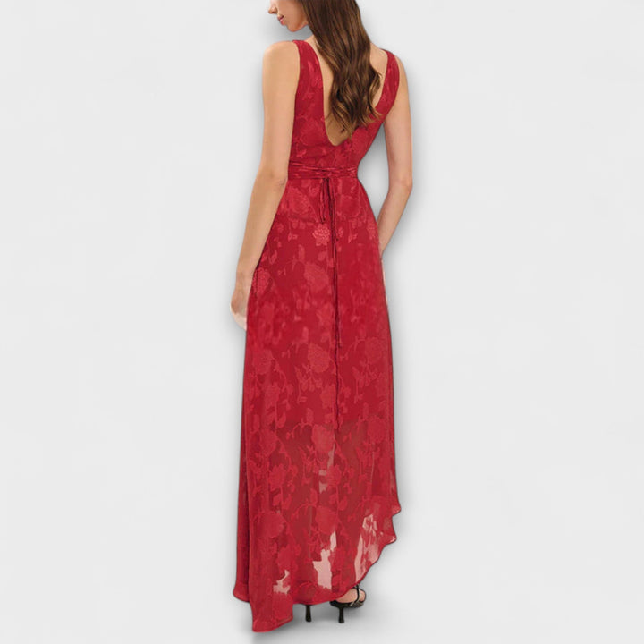 Samira - Elegant maxikjole i jacquard med rygudskæring