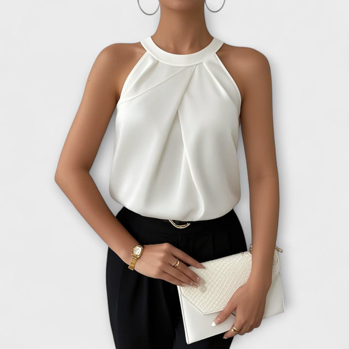 Skye - Elegant satinbluse med skåret design