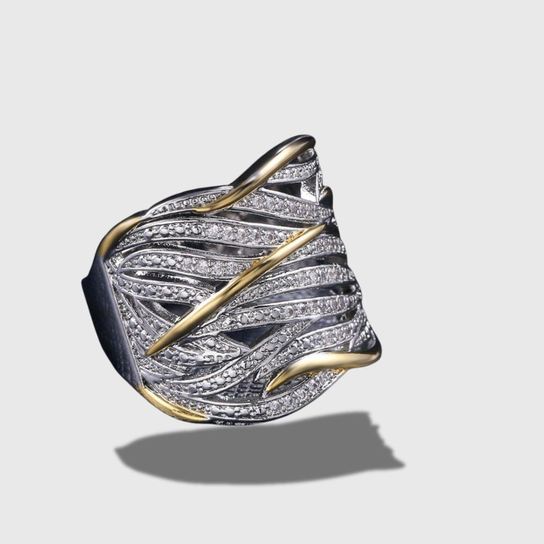 Elegant tvistet ring med flere lag