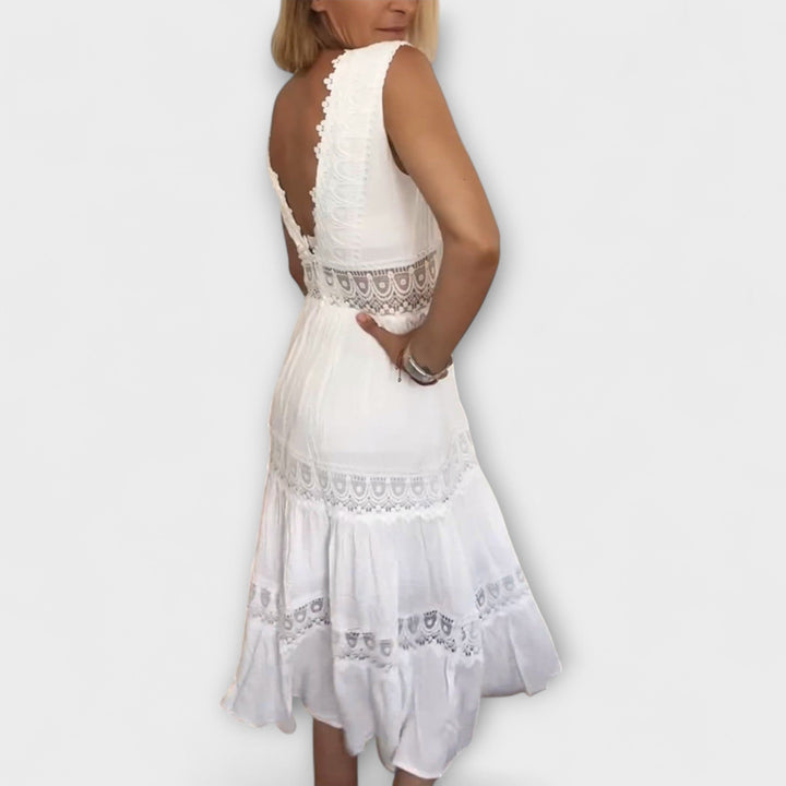 Hannelore - Elegant blondekjole med V-udskæring
